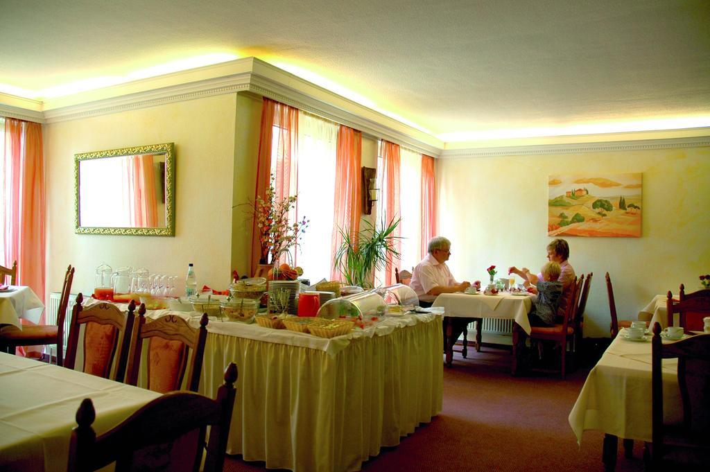 Zum Neuen Schwan Hotel Walluf Ngoại thất bức ảnh