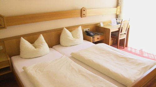 Zum Neuen Schwan Hotel Walluf Ngoại thất bức ảnh